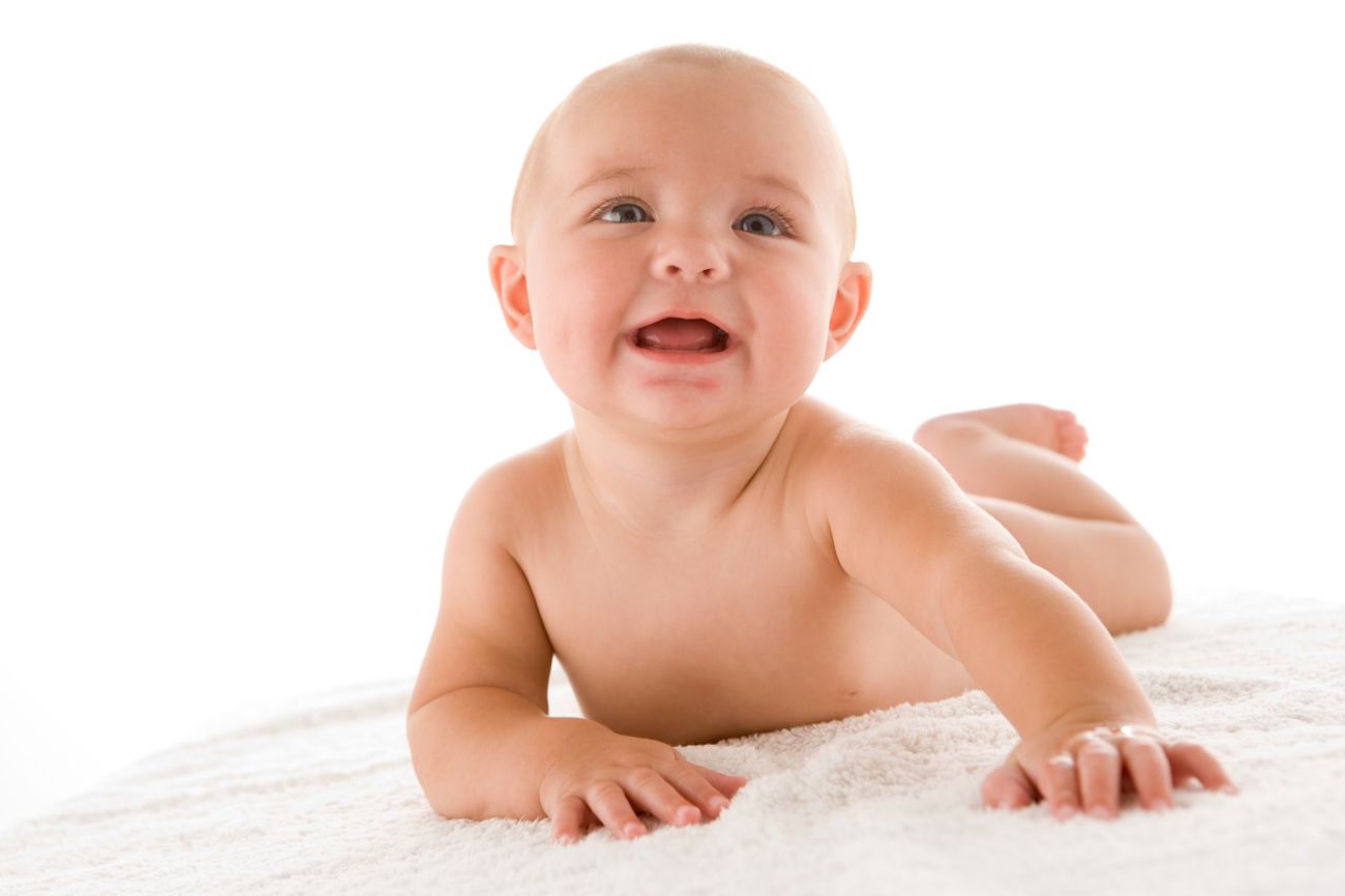 Baby ligger på maven